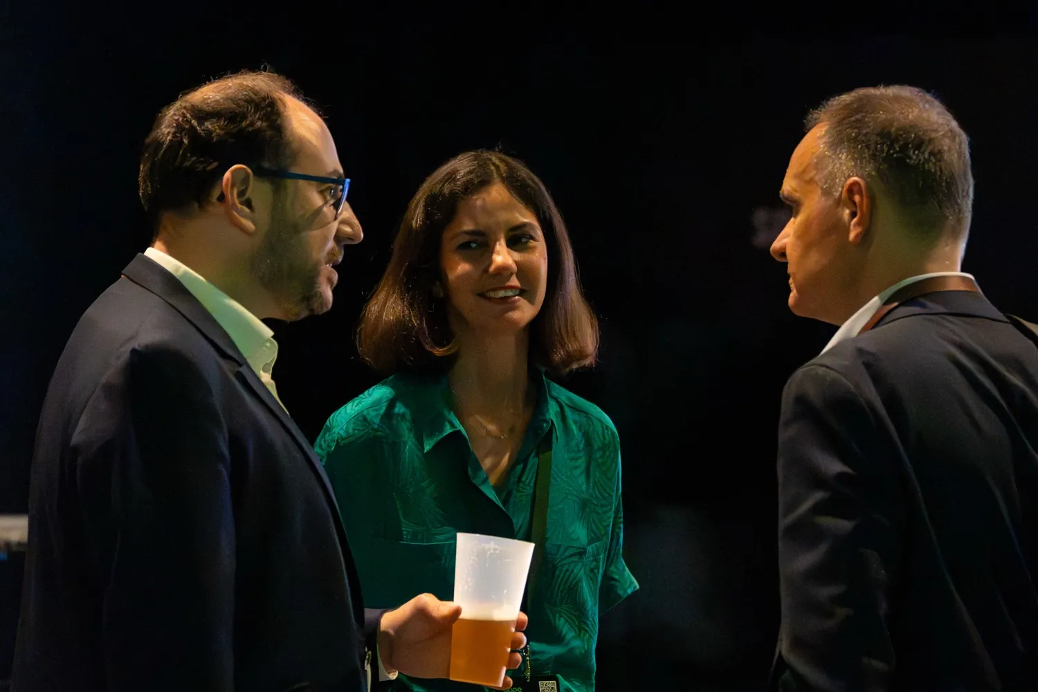 Échanges avec des partenaires après la keynote